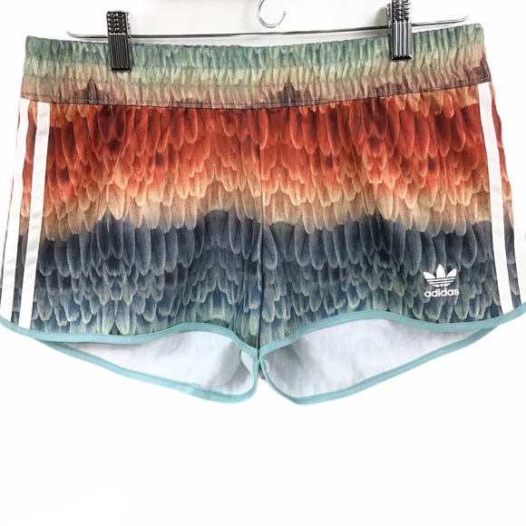 ADIDAS | Farm Menire Top & Shorts Set - Picture 4 of 10